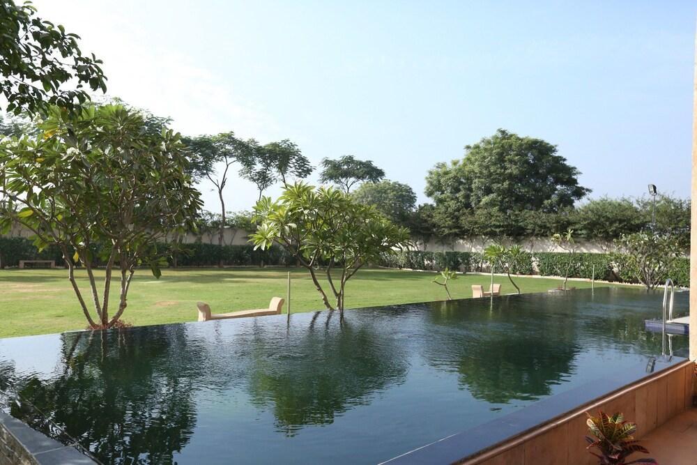 Hotel Ramada By Wyndham Jaipur Jaisinghpura Exterior foto